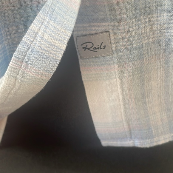 Rails Plaid Short Sleeve Button Down Top Size XS - Picture 3 of 8